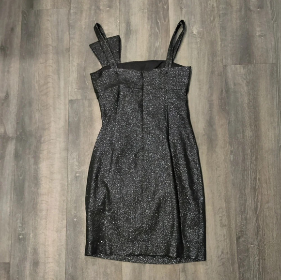 *NWT* Trina Turk Extravaganza Shimmer Luxe Sleeveless Dress with Bow Detail - Picture 4 of 6